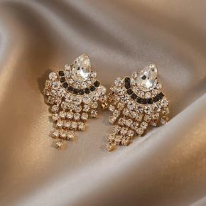 Needle Water Drop  Earring