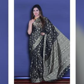 Black and White Jamdani Saree for Women