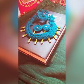 HANDMADE JEWELLERY SET-THREAD BRAIREDAND PEARL MADE NECKLESS WITH EARRIN