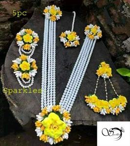 Artifisial Flower Bridal/Non-Bridal  Set Yellow & White-5 pcs set